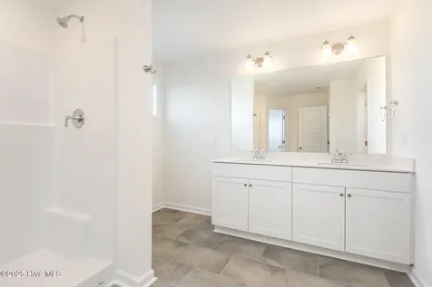 32 Littlefield Lane La Grange NC 28551