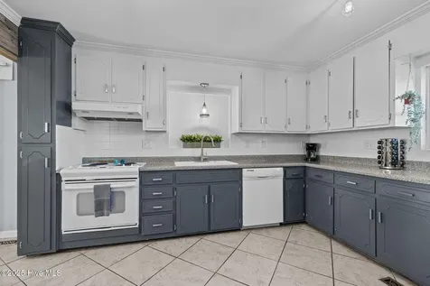 205 Barefoot Lane Atlantic Beach NC 28512