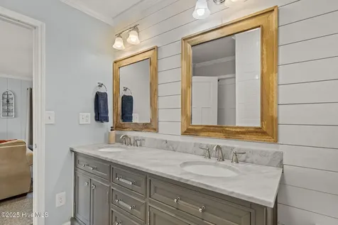205 Barefoot Lane Atlantic Beach NC 28512