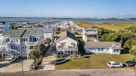 205 Barefoot Lane Atlantic Beach NC 28512