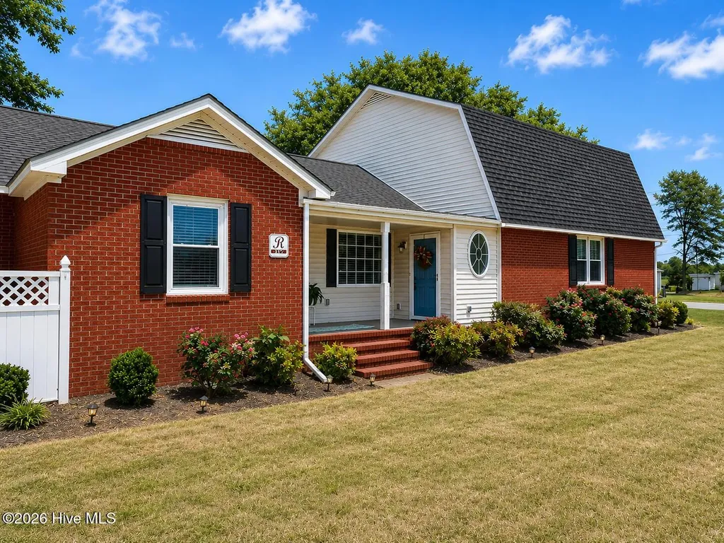 117 S Thomas Street Beulaville NC 28518