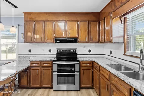 117 S Thomas Street Beulaville NC 28518