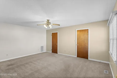 117 S Thomas Street Beulaville NC 28518