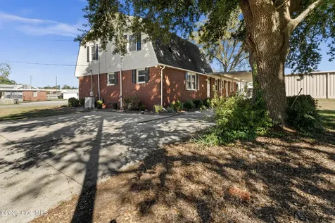 117 S Thomas Street Beulaville NC 28518