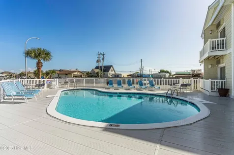 602 W Ft Macon Road Atlantic Beach NC 28512