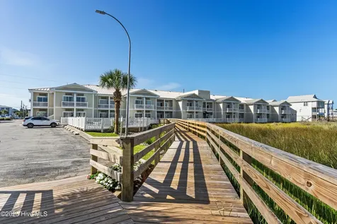 602 W Ft Macon Road Atlantic Beach NC 28512