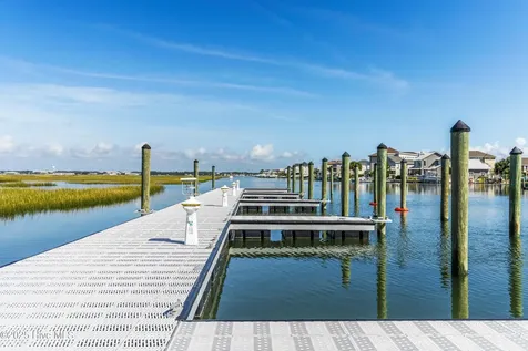 602 W Ft Macon Road Atlantic Beach NC 28512