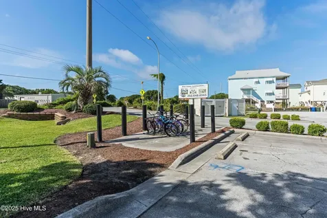 602 W Ft Macon Road Atlantic Beach NC 28512