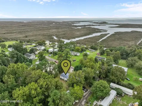 92 Mosley Lane Wanchese NC 27981