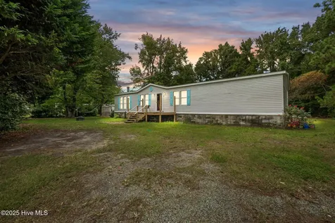 92 Mosley Lane Wanchese NC 27981
