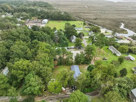 92 Mosley Lane Wanchese NC 27981