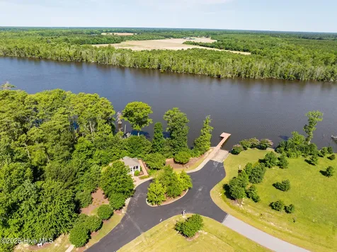 408 Plumtree Circle Edenton NC 27932