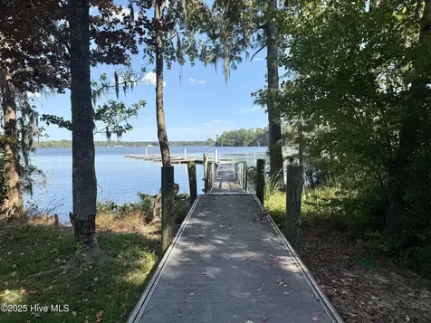 408 Plumtree Circle Edenton NC 27932