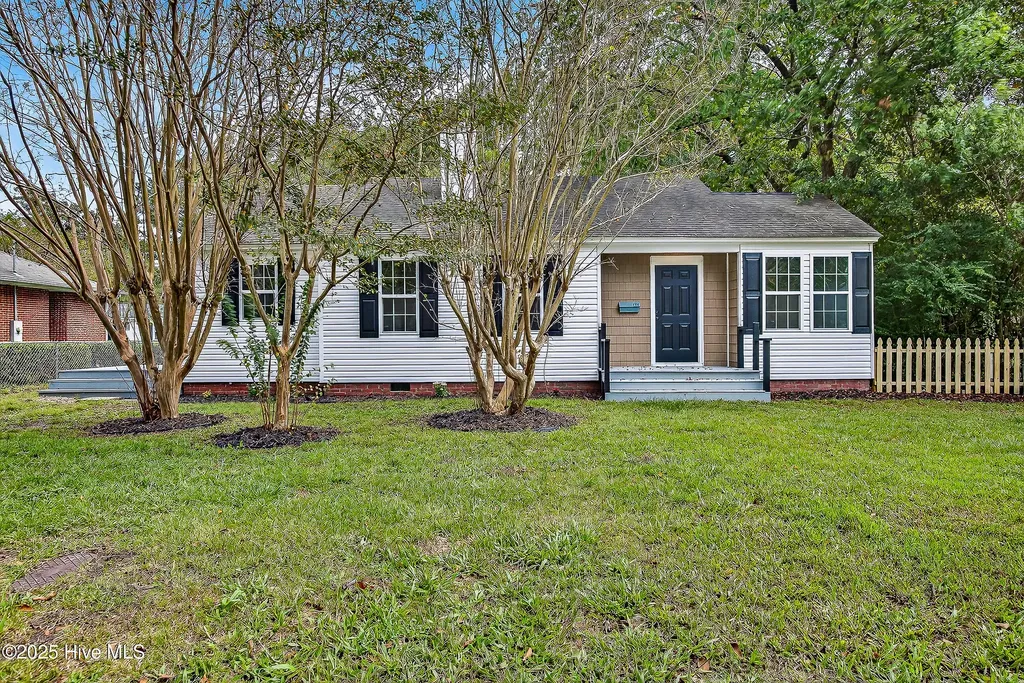 122 E Bayshore Boulevard Jacksonville NC 28540