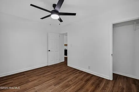 122 E Bayshore Boulevard Jacksonville NC 28540