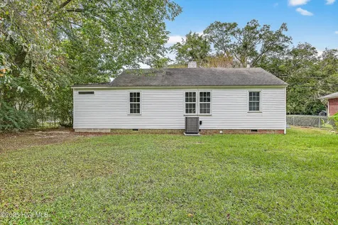 122 E Bayshore Boulevard Jacksonville NC 28540