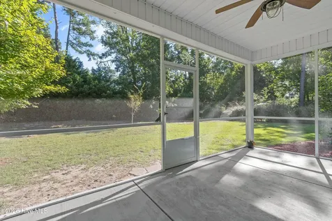 557 Button Bush Lane Hampstead NC 28443