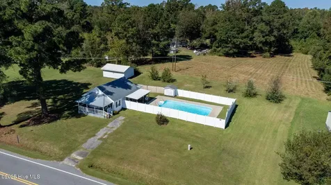 410 Elizabethtown Road Bladenboro NC 28320