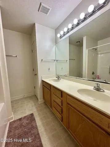 202 Springwood Drive Jacksonville NC 28546