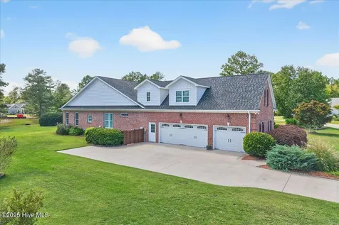 584 Stanwood Drive SE Bolivia NC 28422