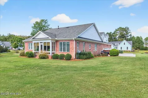 584 Stanwood Drive SE Bolivia NC 28422