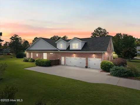 584 Stanwood Drive SE Bolivia NC 28422