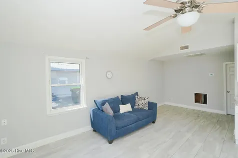 127 NW 10th Street Oak Island NC 28465