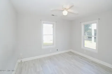 127 NW 10th Street Oak Island NC 28465