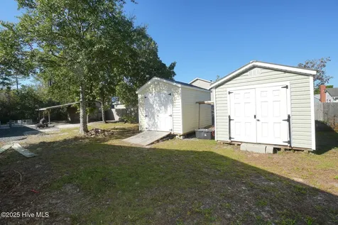 127 NW 10th Street Oak Island NC 28465