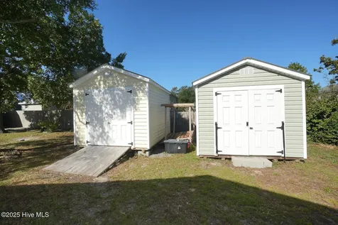 127 NW 10th Street Oak Island NC 28465