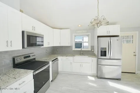127 NW 10th Street Oak Island NC 28465