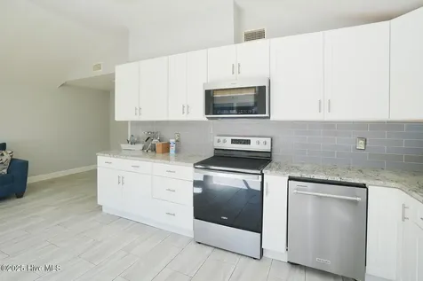 127 NW 10th Street Oak Island NC 28465