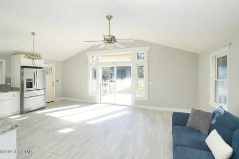 127 NW 10th Street Oak Island NC 28465