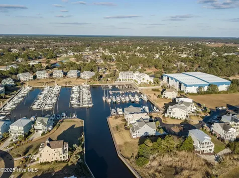 4260 Loblolly Circle Southport NC 28461