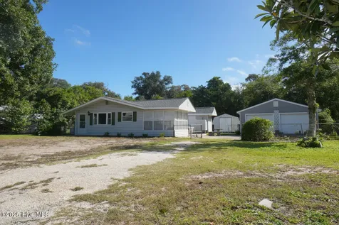 424 Trott Street Oak Island NC 28465
