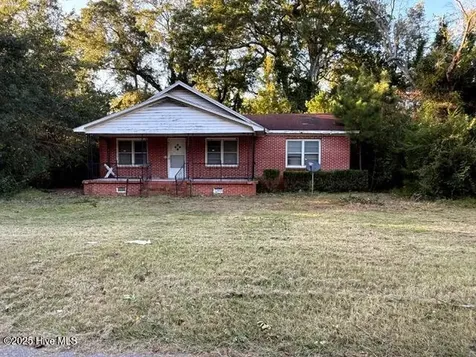 1010 Academy Street Fair Bluff NC 28439