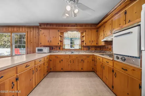 2705 Carey Road Kinston NC 28504