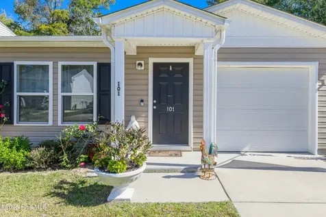 101 Shamrock Drive SW Sunset Beach NC 28468