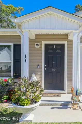 101 Shamrock Drive SW Sunset Beach NC 28468