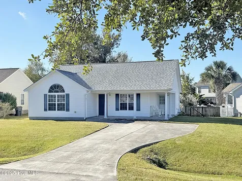 4901 N Hampton Drive SE Southport NC 28461