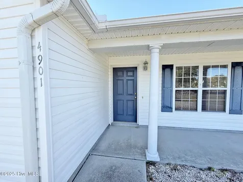 4901 N Hampton Drive SE Southport NC 28461