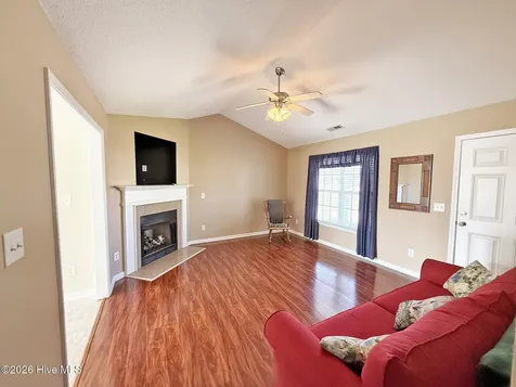 4901 N Hampton Drive SE Southport NC 28461