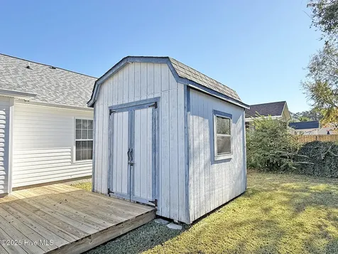 4901 N Hampton Drive SE Southport NC 28461
