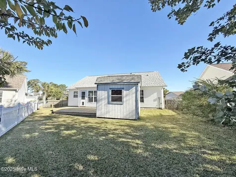 4901 N Hampton Drive SE Southport NC 28461