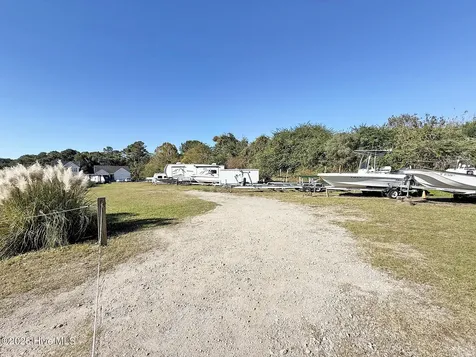 4901 N Hampton Drive SE Southport NC 28461