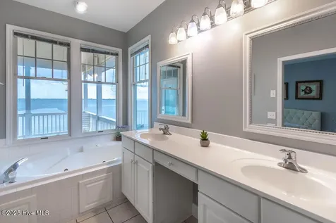 73 Ballast Point Drive Manteo NC 27954