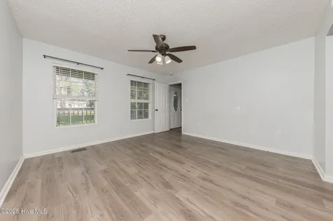 353 Potters Hill Road Richlands NC 28574