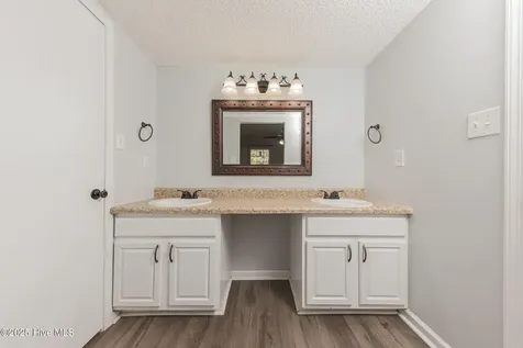 353 Potters Hill Road Richlands NC 28574