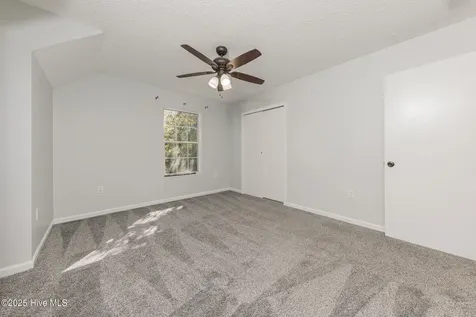 353 Potters Hill Road Richlands NC 28574