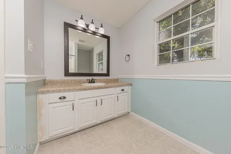 353 Potters Hill Road Richlands NC 28574